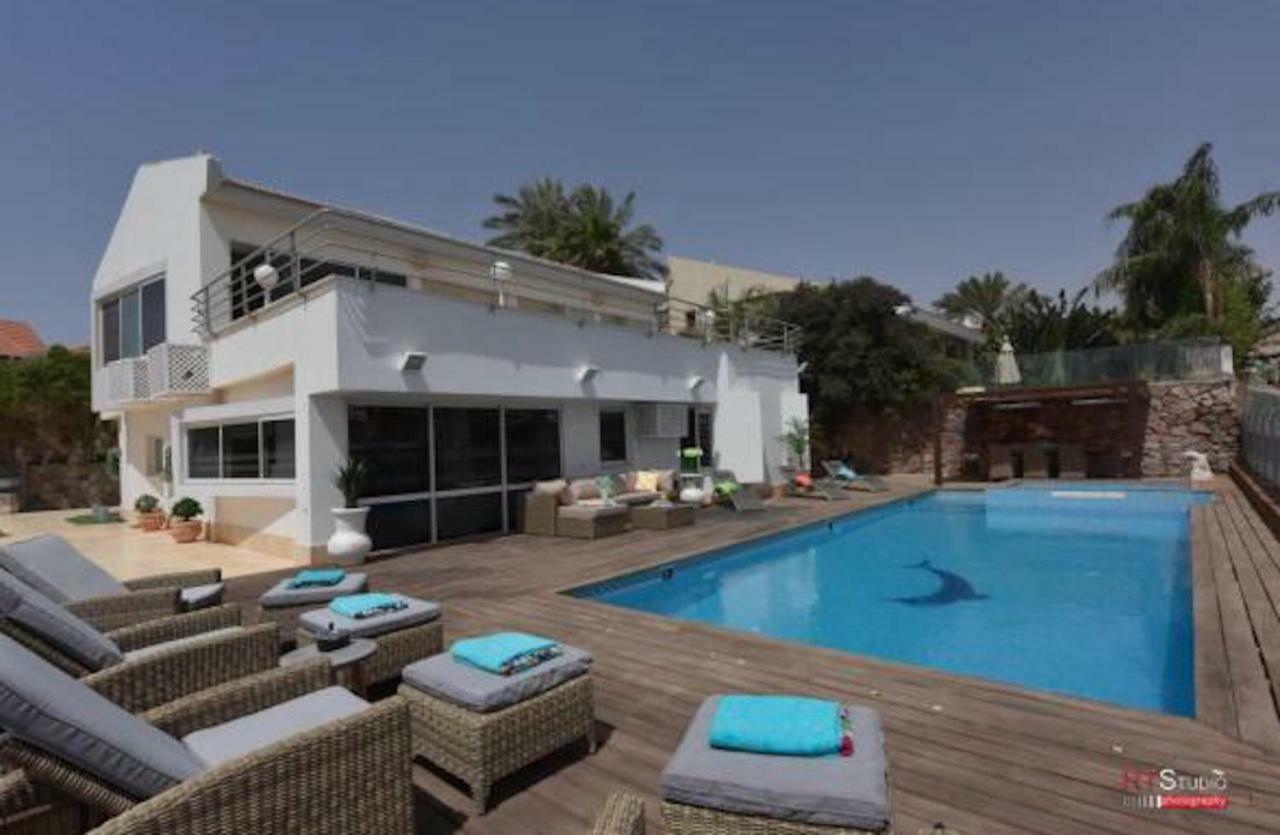 Villa With Heated Pool And Jacuzzi Sea View 300M Front Of The Beach Eilat Extérieur photo