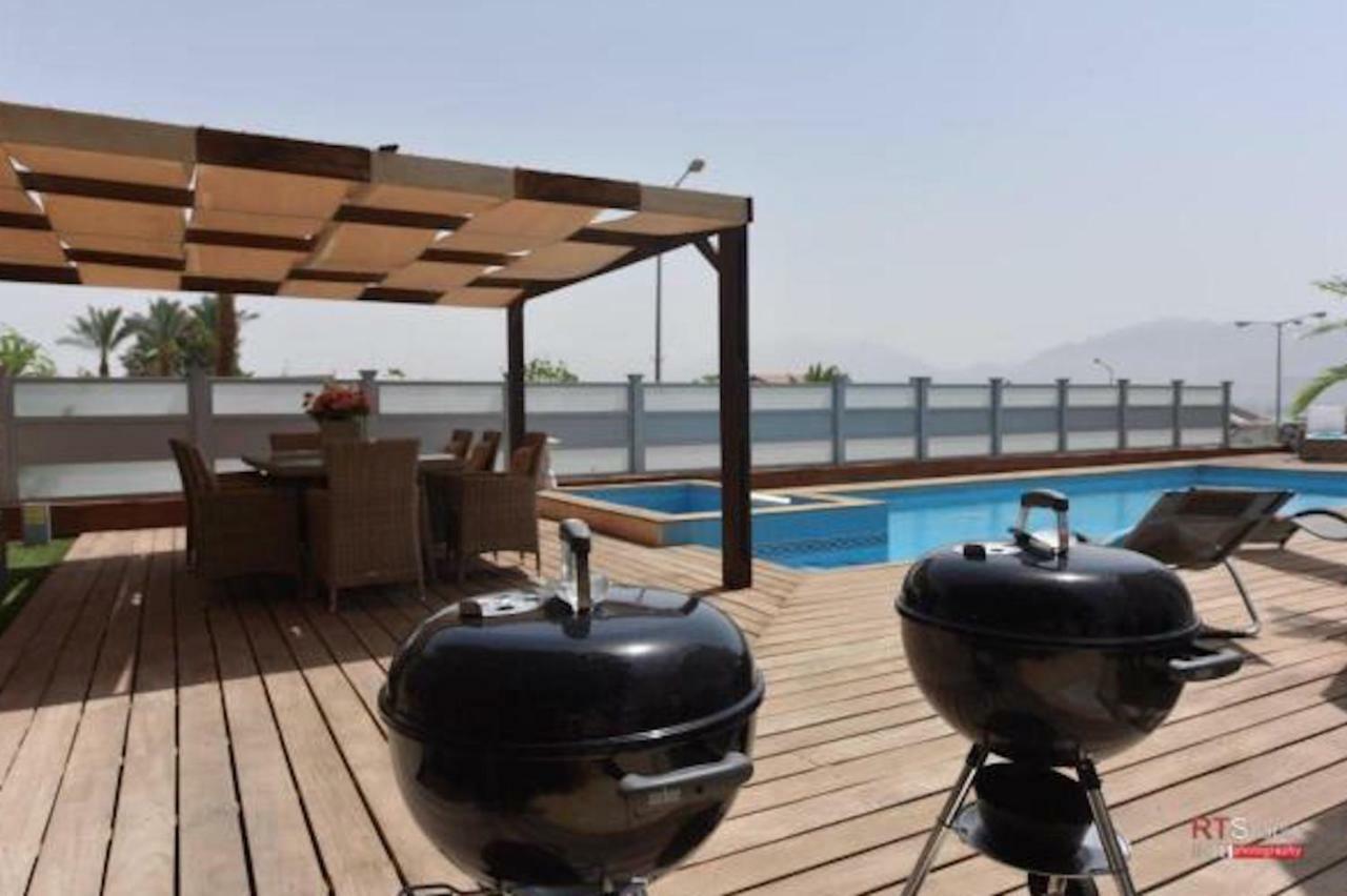 Villa With Heated Pool And Jacuzzi Sea View 300M Front Of The Beach Eilat Extérieur photo