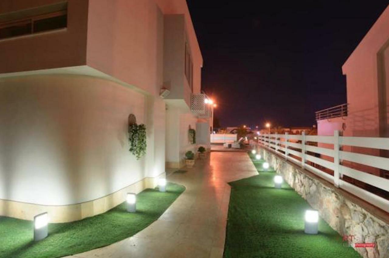 Villa With Heated Pool And Jacuzzi Sea View 300M Front Of The Beach Eilat Extérieur photo