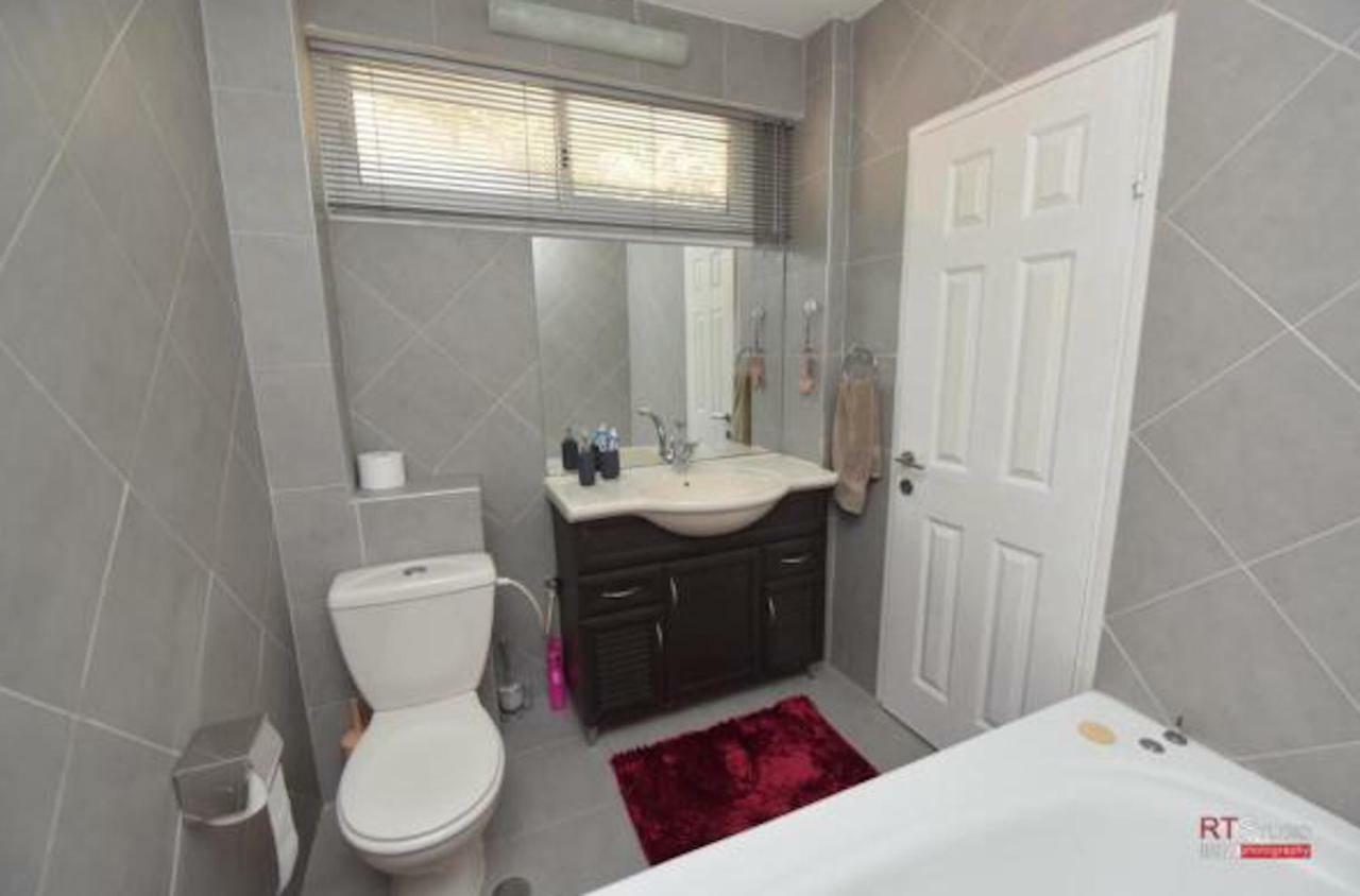 Villa With Heated Pool And Jacuzzi Sea View 300M Front Of The Beach Eilat Extérieur photo